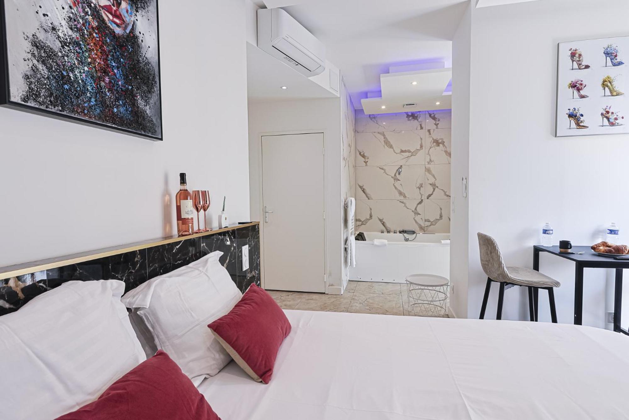 Studio avec Baignoire Spa