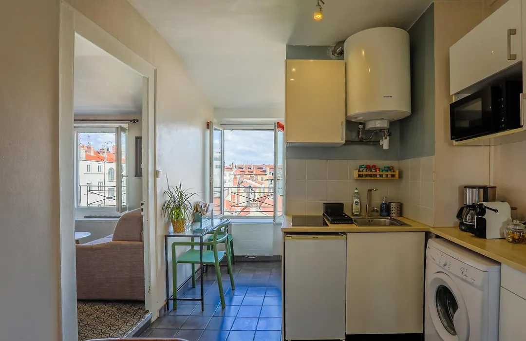 Lyon Premium- Nid Cosy-1