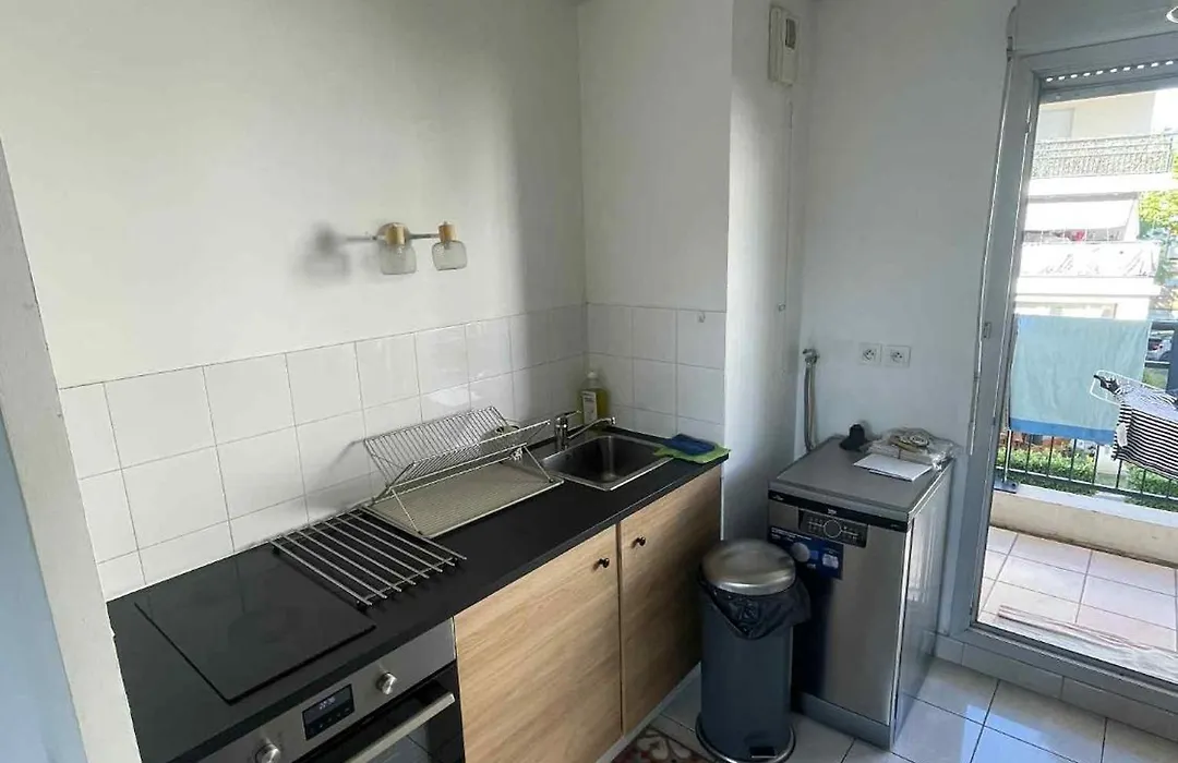 Superbe appartement à Lyon8 avec 2 balcons-1