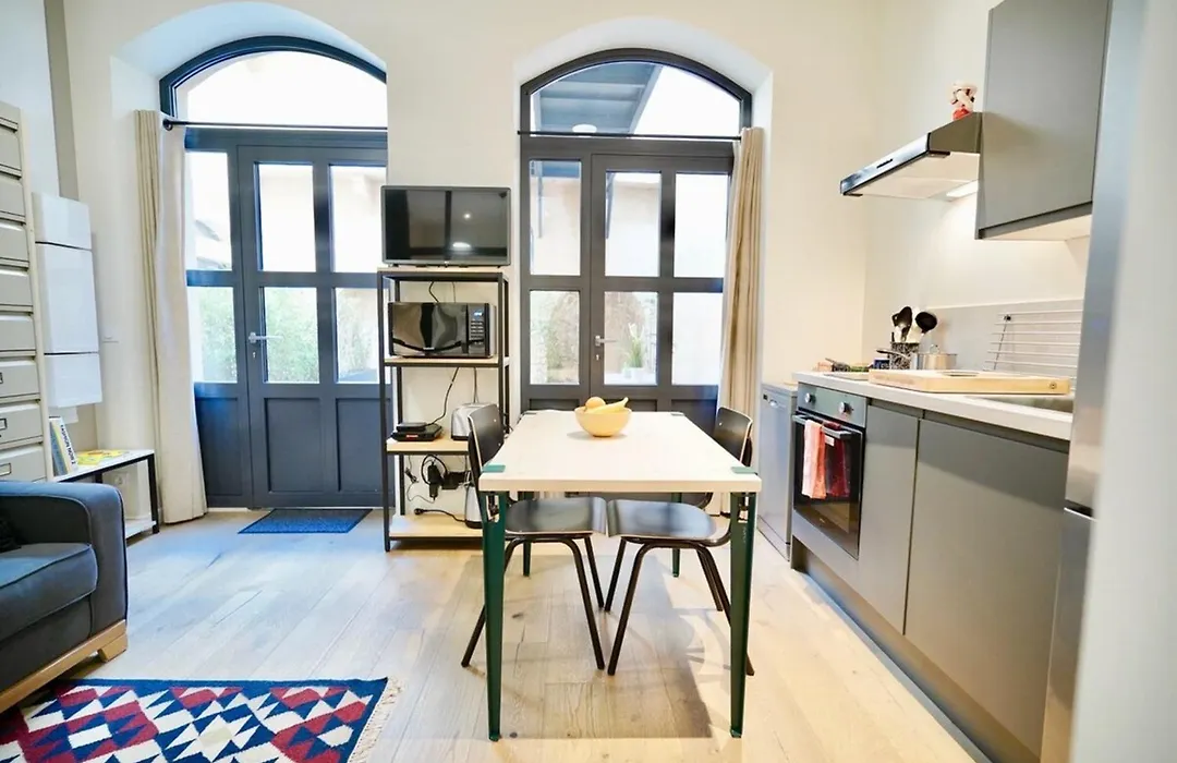 Apartment With Terrace - St Paul-1