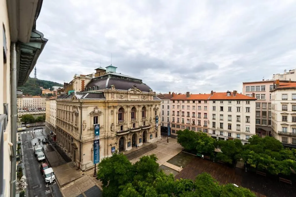 All in Lyon | Appartement hypercentre Célestins-1