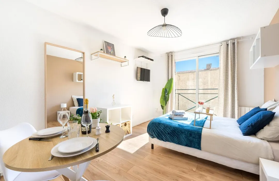 BnGo I Le Cosy I 2 personnes, Gare Perrache, Place Bellecour, Hypercentre Lyon-1