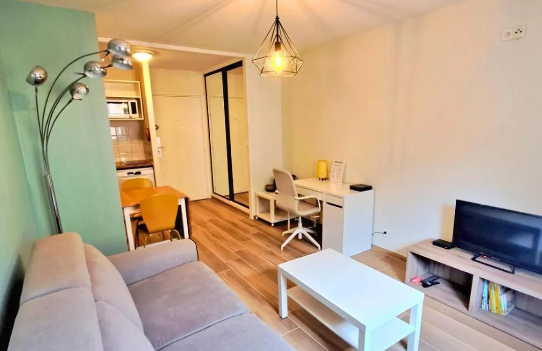 Bel appartement au calme avec parking-1