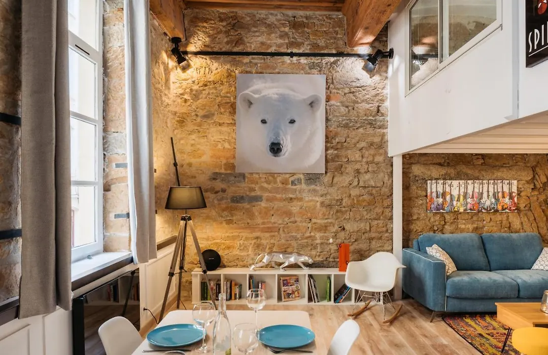 Dify Bear & Co - Hotel De Ville-1