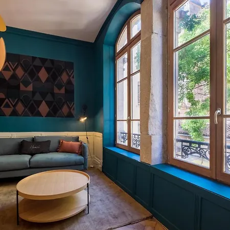 Honore Suite Saint Nizier-3
