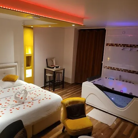SPA Celyna appartement avec jacuzzi privatif-3