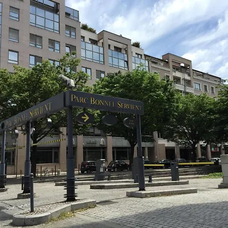Lost inn Lyon Part dieu -Entre centre ville et gare part dieu -Netflix-3