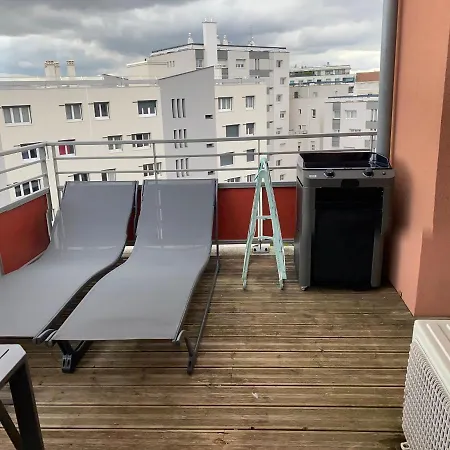 T2 proche hôpitaux terrasse plein ciel-3