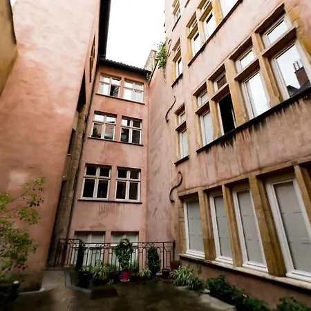 All in Lyon | Grand duplex avec vue sur Fourvière-3