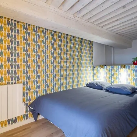 Character Apartment 6 People - City Center-3