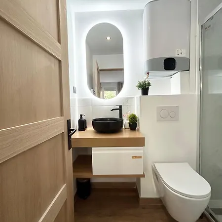 Studio 100m gare Part-Dieu/terrasse/Parking privé-2