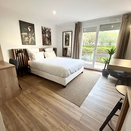 Studio 100m gare Part-Dieu/terrasse/Parking privé-3