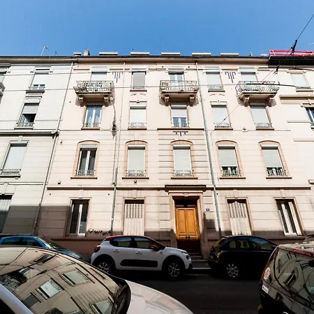 All in Lyon | Appartement calme-quartier Montchat-2