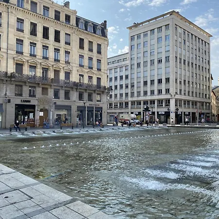 Appartement de Standing pour 6 refait à neuf-3