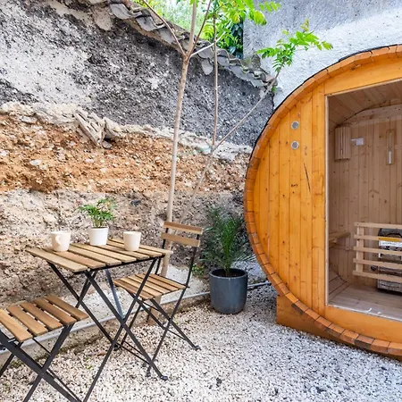 Le Cocon Traboule&SPA-2