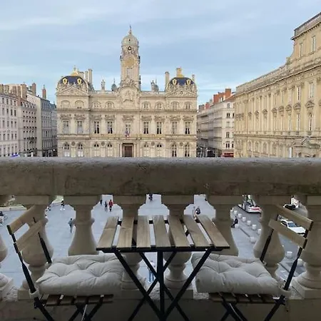 Grand Balcon Place des Terreaux-3