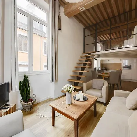 GuestReady - Magnificent duplex canut hypercentre-2