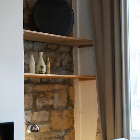 Le petit Imbert - studio chaleureux et cozy-3
