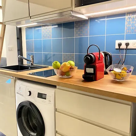 Beautiful One-Bedroom Apartment- City Center Lyon-3