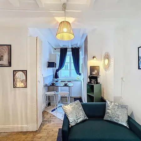 My home auguste comte 1-2