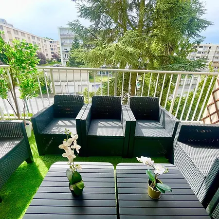 BnGo I Le Spacieux I 3 chambres, 2 salles de bain, 1 toilette, parking privé gratuit, 8 personnes, Vieux Lyon hypercentre-2