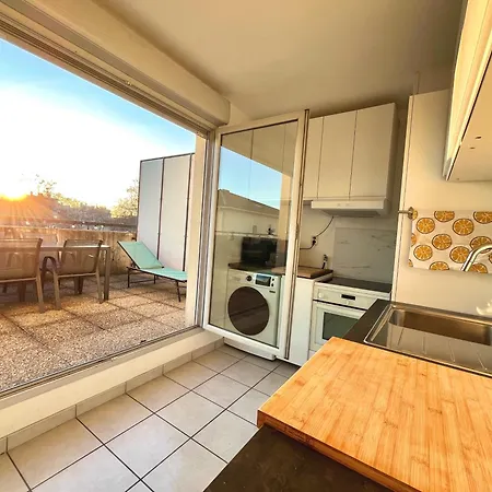 BnGo I Immense RoofTop Lyon I 2 chambres, 4 places parkings, 2 immenses terrasses, 8 personnes-3