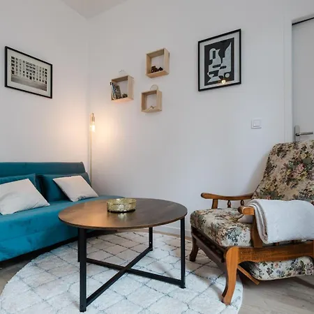 Bright, relaxing city-centre apartment AIL-3