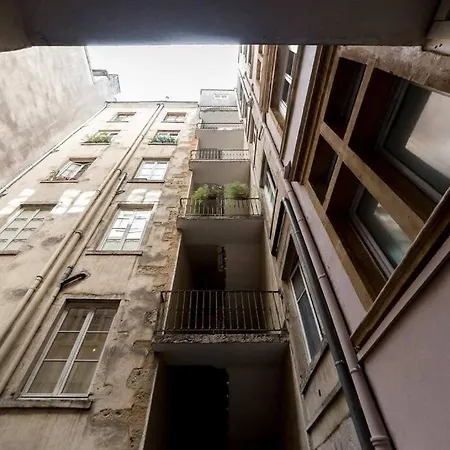Perfect To Visit Lyon With Family Or Friends Ail-2
