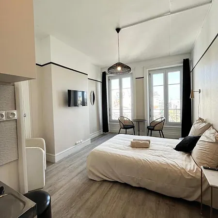 Suite Athos - Check In H24 - Proche Centre Ville-2