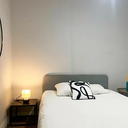 Le Valmy - appartement 6 personnes - check in h24 wifi-2