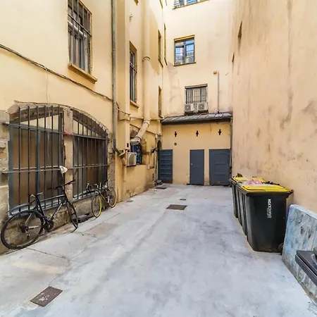 Saint-Nizier Accommodation For Two People Near Cordeliers-2