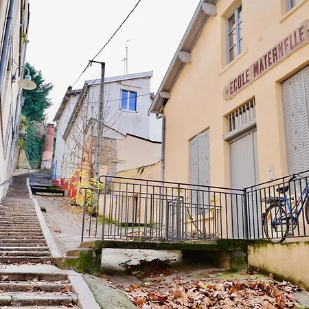 Apartment With Terrace - St Paul-2