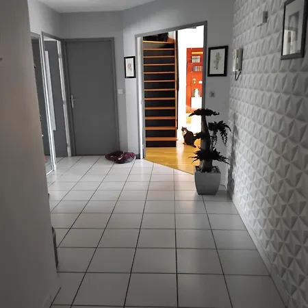 Chambre 20 m2 S de B et WC privés, Garage-2