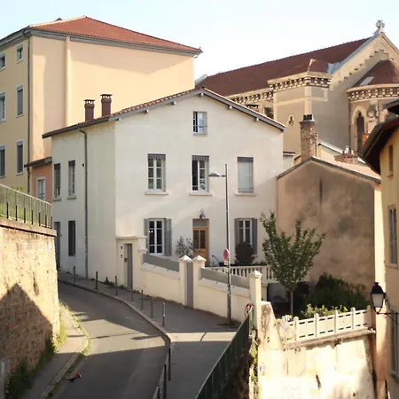 Lyon Standing Historic City Apartment-2