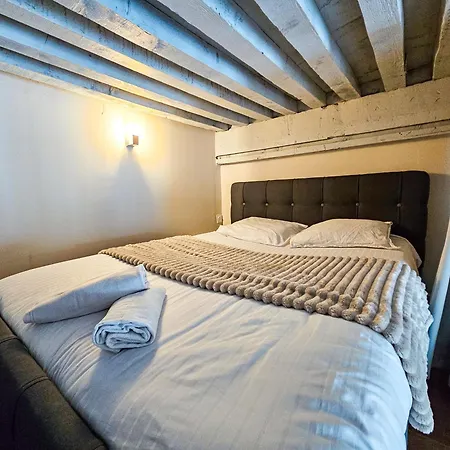 Le Haussman 4 places - Louis Pradel - Netflix-2