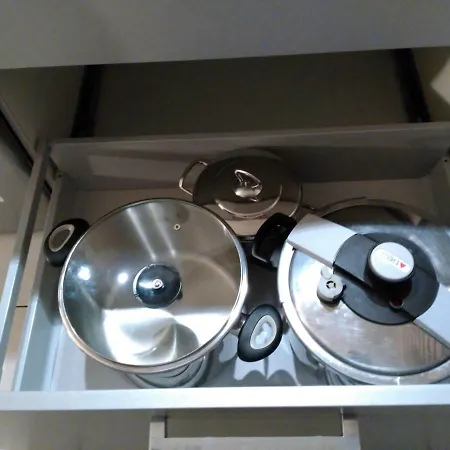 Bel et spacieux appartement de 84 m² avec parking très proche du Métro Garibaldi-3