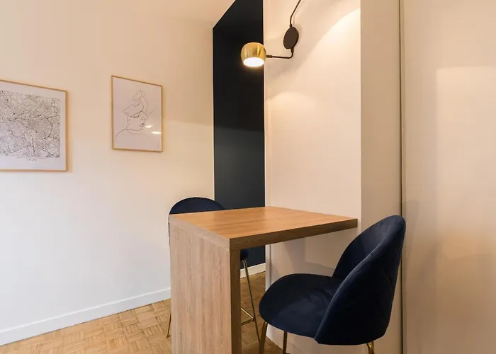 Appartement DIFY Charme - Bord du Rhone à Lyon