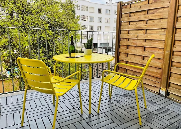 RAFFINE - Part-Dieu l Vue cours l Terrasse by Dreamy Flat Lyon