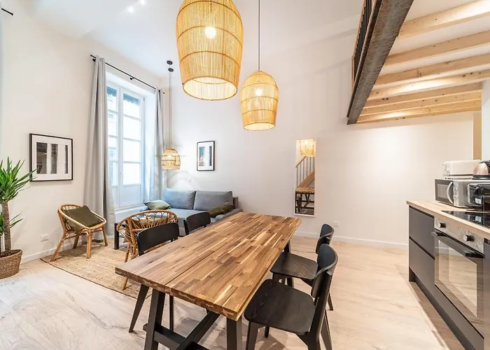 Chic Appartment - Heart of Lyon Opéra Suites - NINA