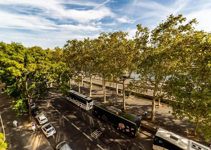 Appartement BnGo l La Vie sur la Saône l 2ch, 4p, parking à Lyon