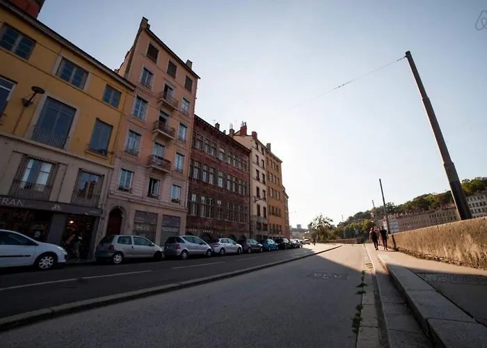 All in Lyon | Appartement avec vue sur la Saône