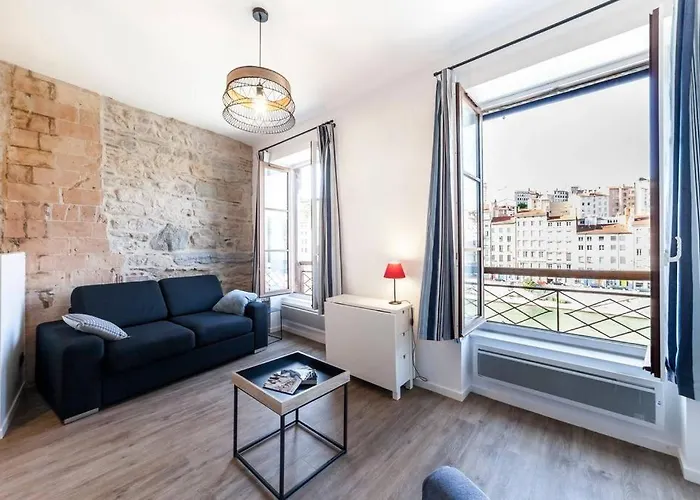 All in Lyon | Appartement avec vue sur la Saône