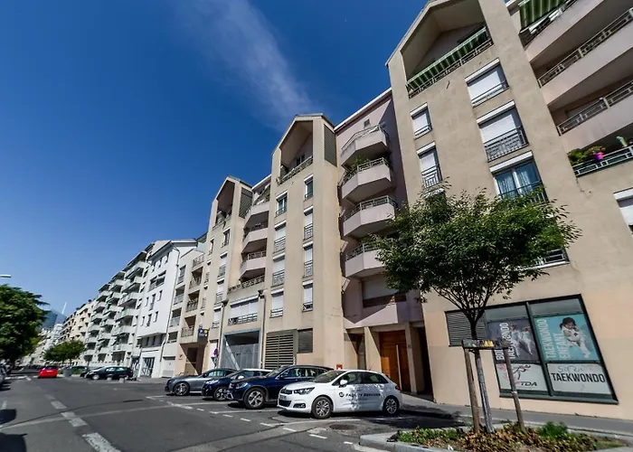 All In Lyon | Studio Chic & Parking
