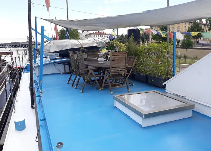 Appartement peniche l oiseau bleu à Lyon