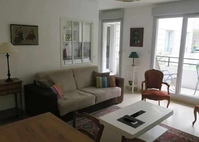 Appartement confortable calme avec terrasse proche métro - accueil personnel Lyon