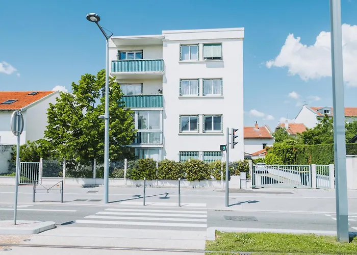 Appartement Paisible à Lyon - 2 Belles Chambres Privées