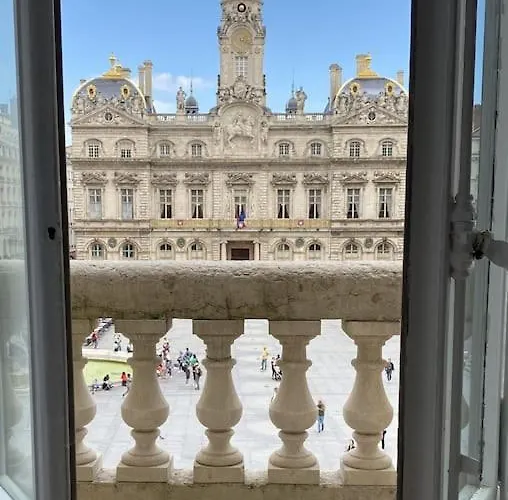 Balcon Place des Terreaux Lyon