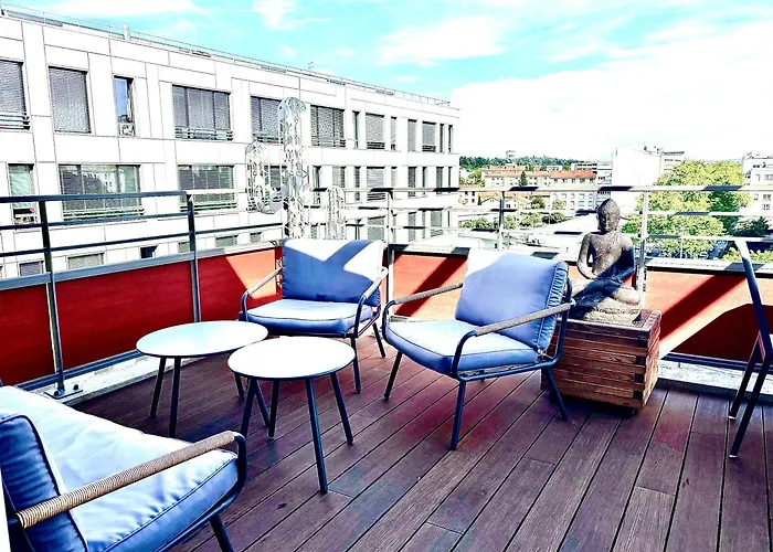 Appartement T2 Proche Hopitaux Terrasse Plein Ciel à Lyon