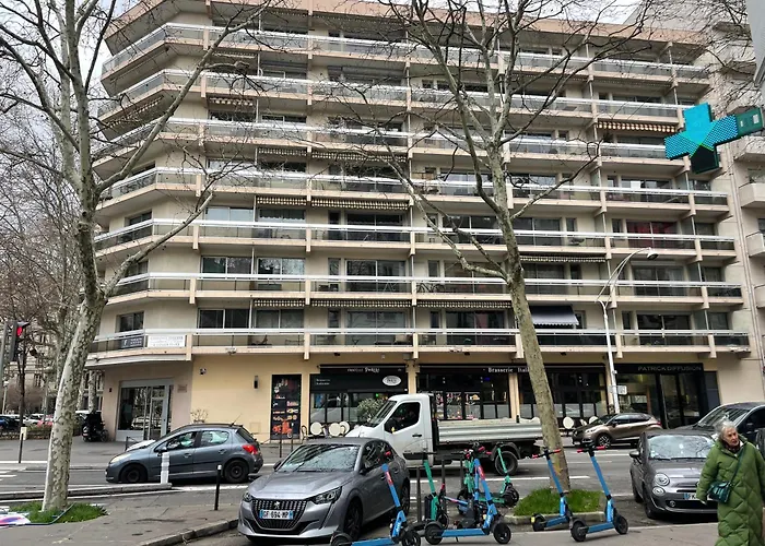 Charmant Studio Tete Dor Lyon