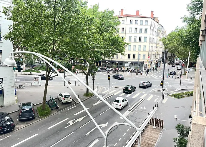 Charmant Studio Tete Dor Lyon